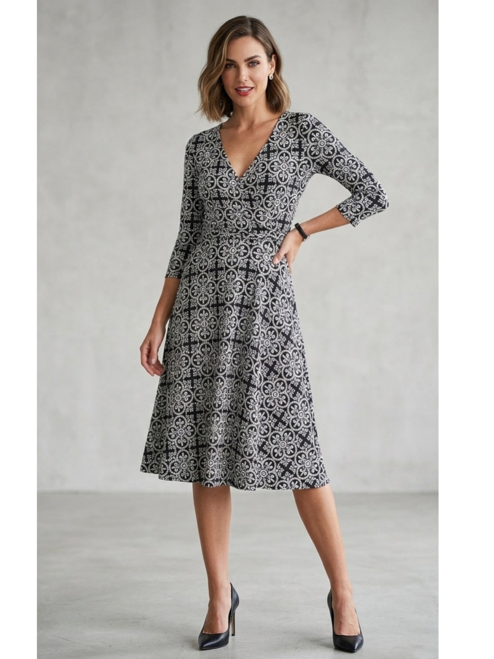 Black & White Printed V-Neck Midi Dress